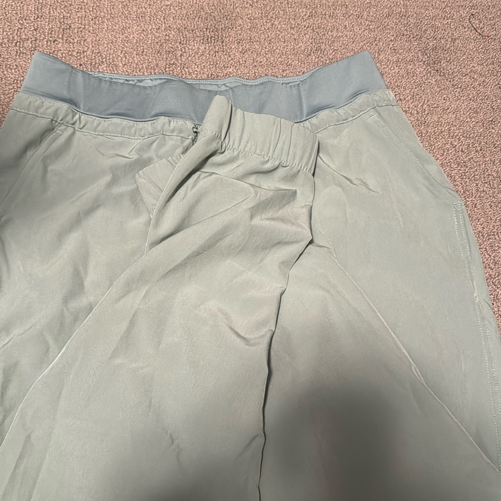 59. Joggers Cable Lane NWOT